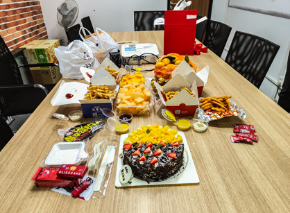 广州凯发k8装饰季度生日会大放送度